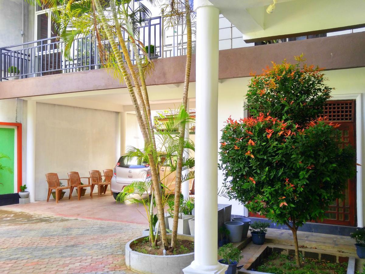 Myr-O Homestay Kombichankulama Exterior photo